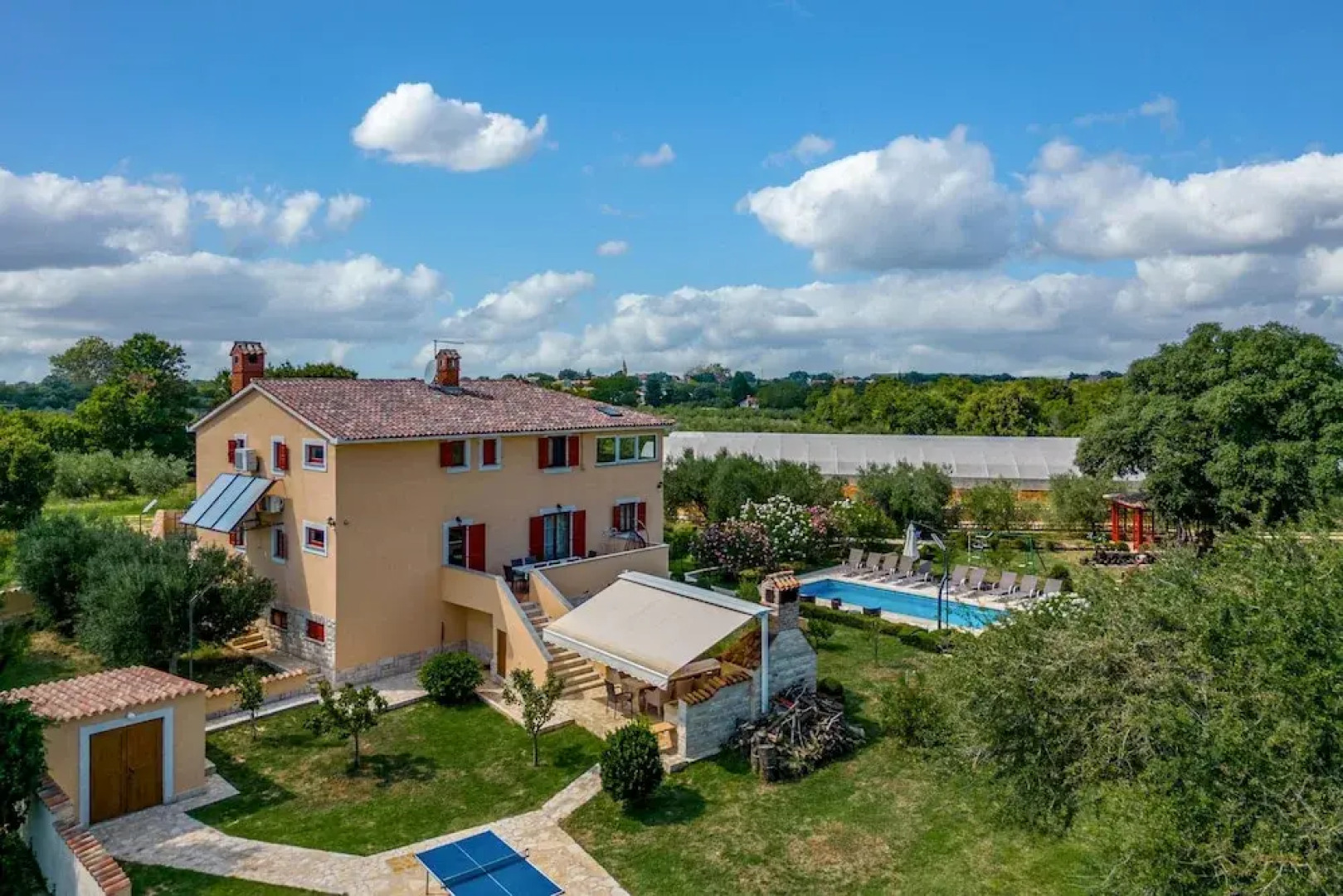 Pool Villa Divina in i an