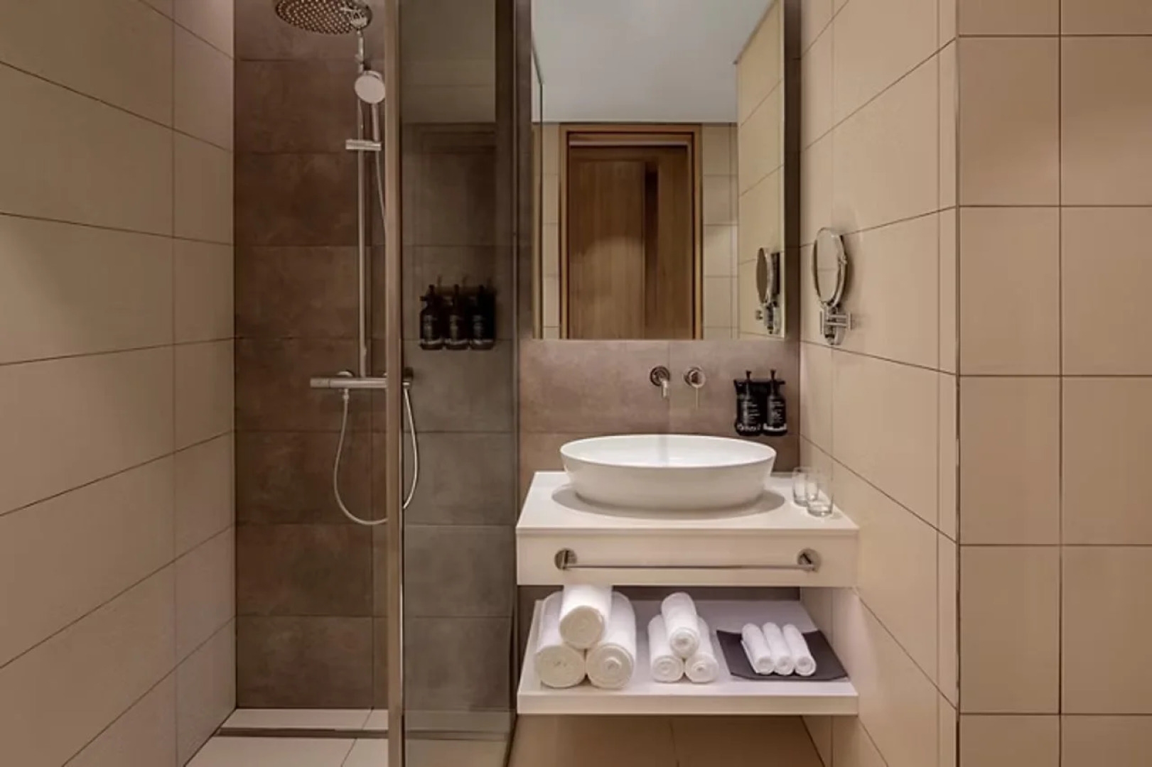 Отель Holiday Inn Dubai Business Bay