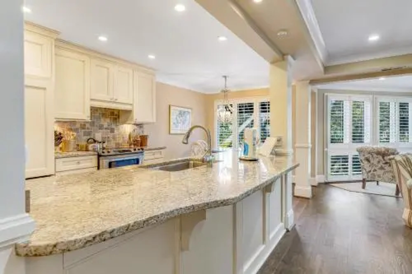 4689 Tennis Club Villa by RedAwning