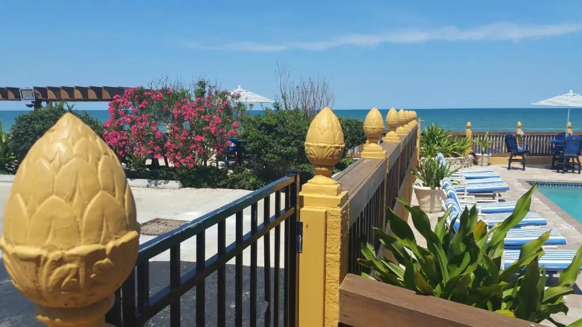 La Bella Oceanfront Inn