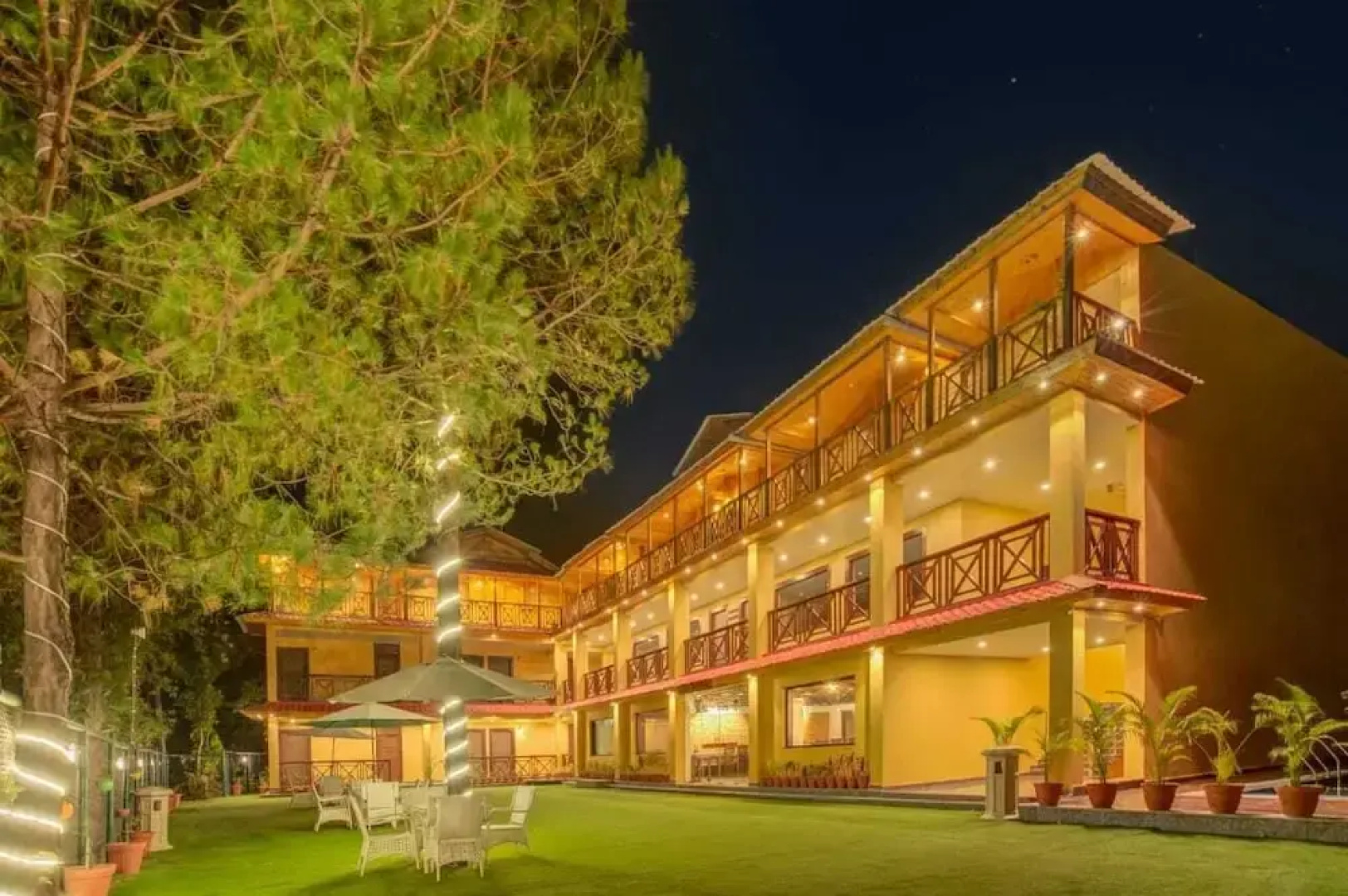 Aavaas Hill Resort