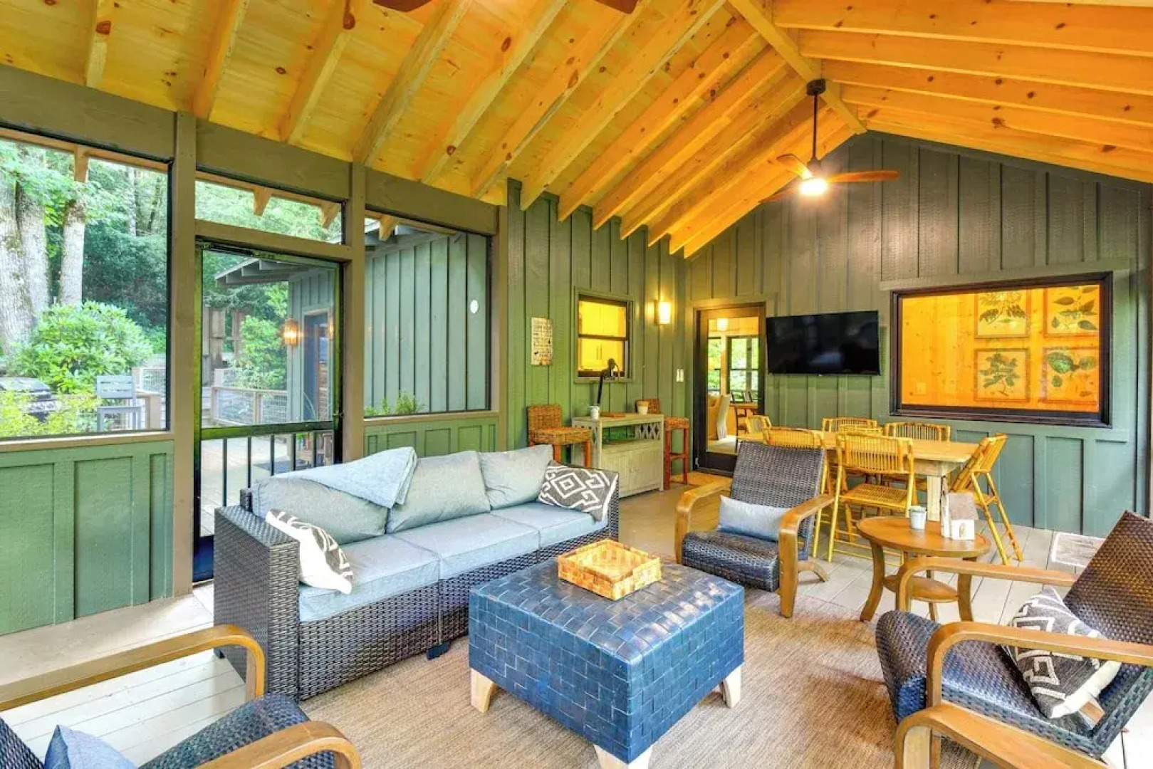 Tranquil Highlands Cottage With Fire Pit & Stream!