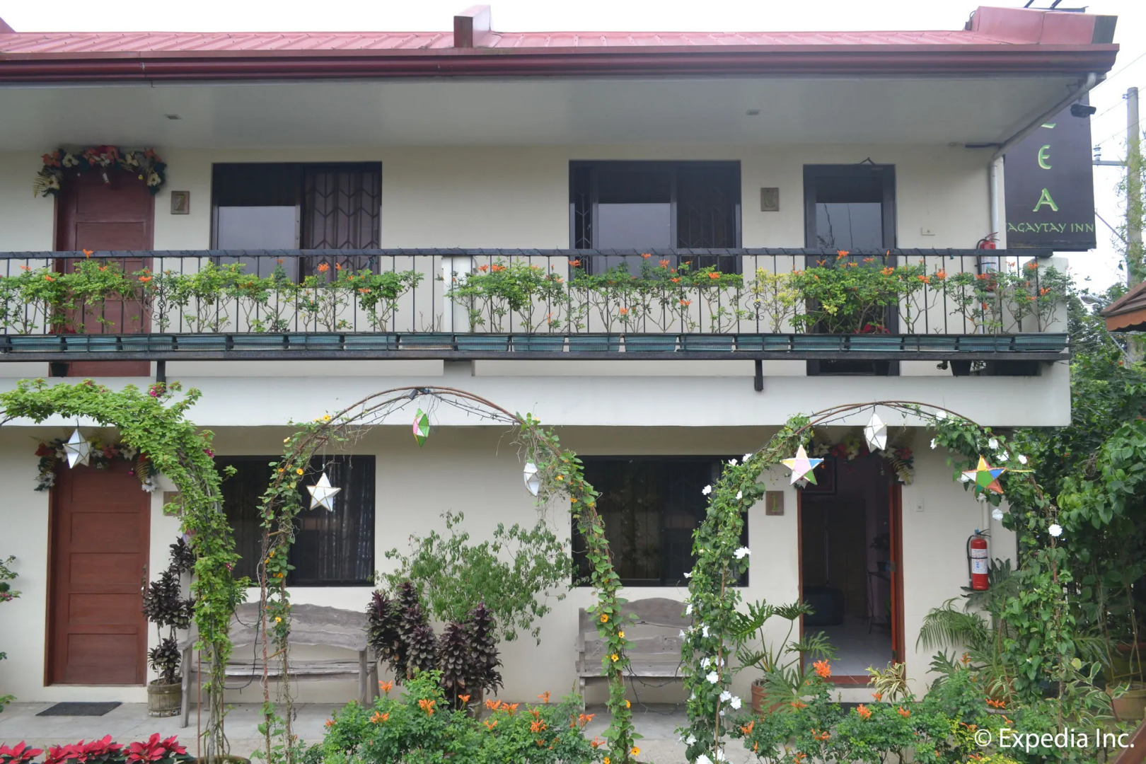 Lazea Tagaytay Inn