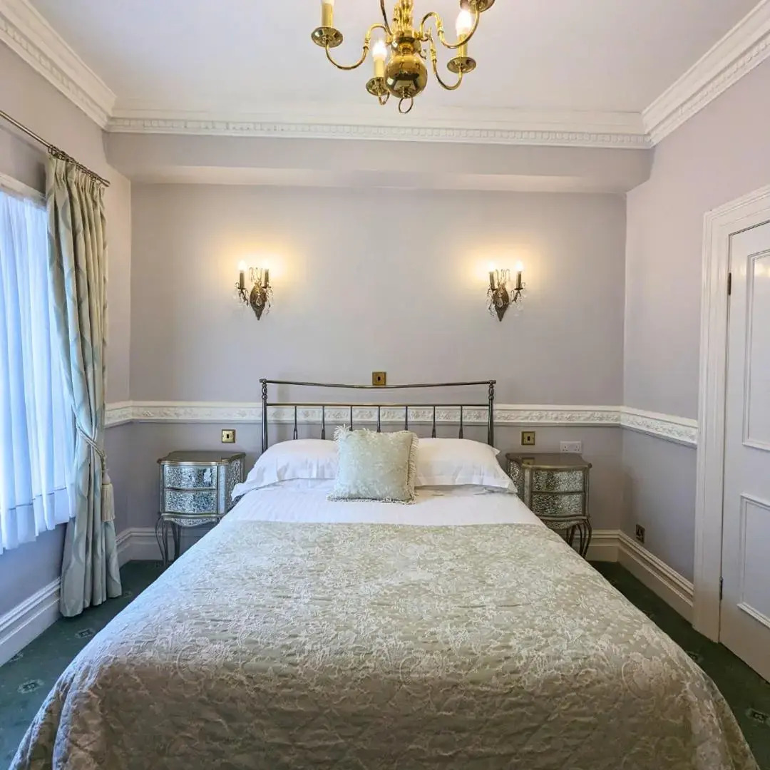 Shaw Hill Golf Resort & Spa Hotel