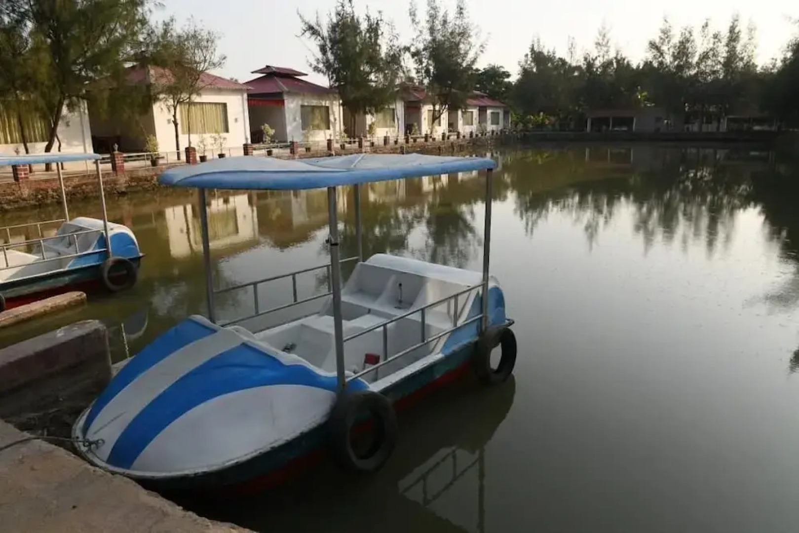 Lake View Village Resort