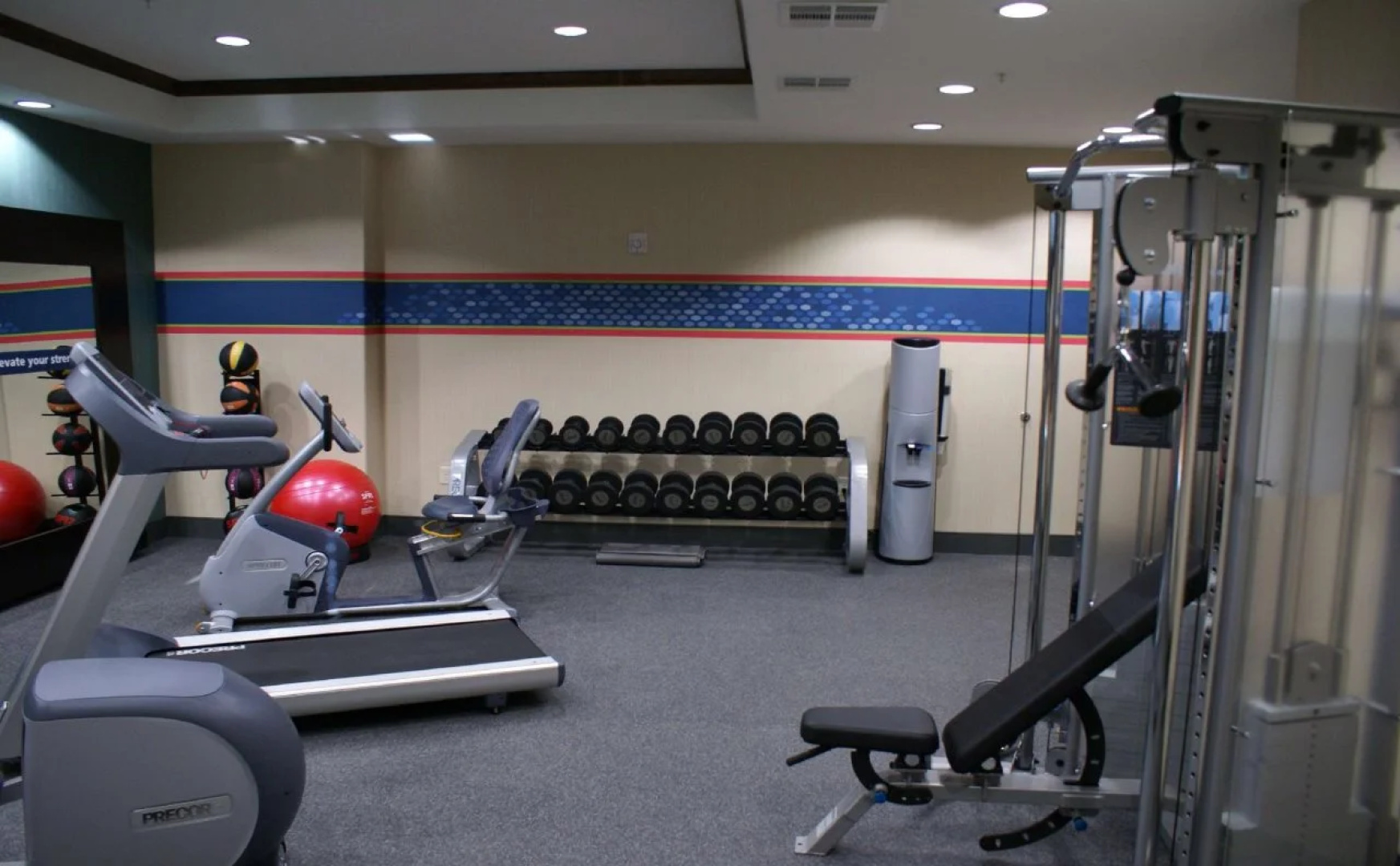 Hampton Inn & Suites Center