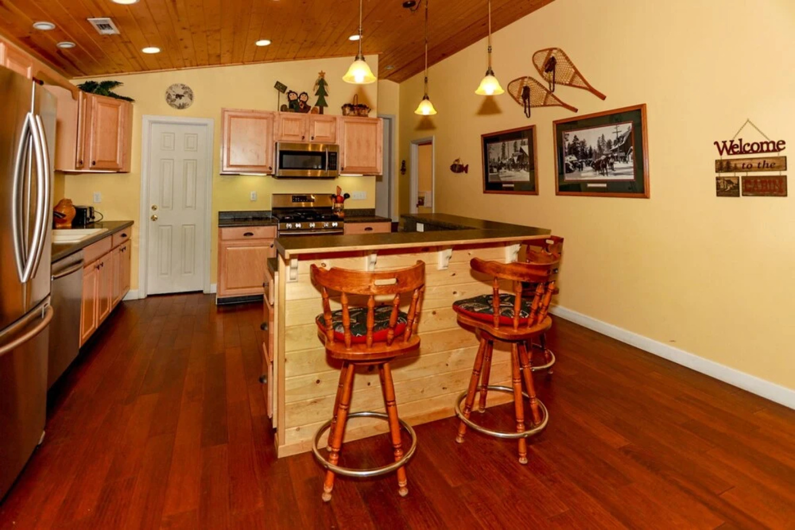 Lazy Bear Lodge 1235 by RedAwning