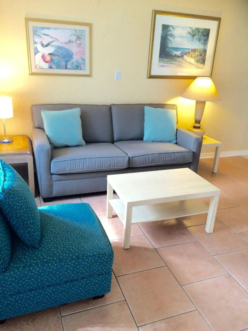 Great Escape Apartments by Lowkl