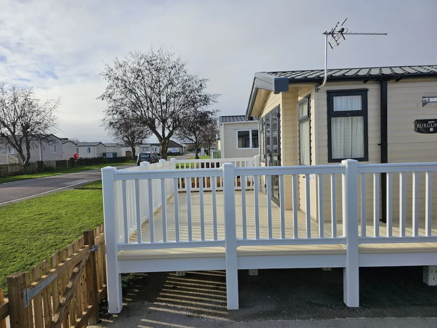 208 Unity Beach 6 Berth enc Garden no Pets