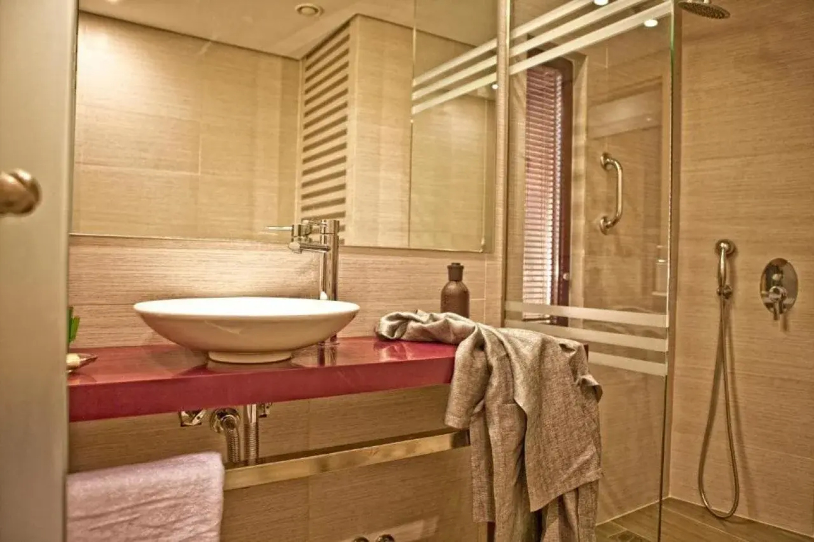 Novus City Hotel