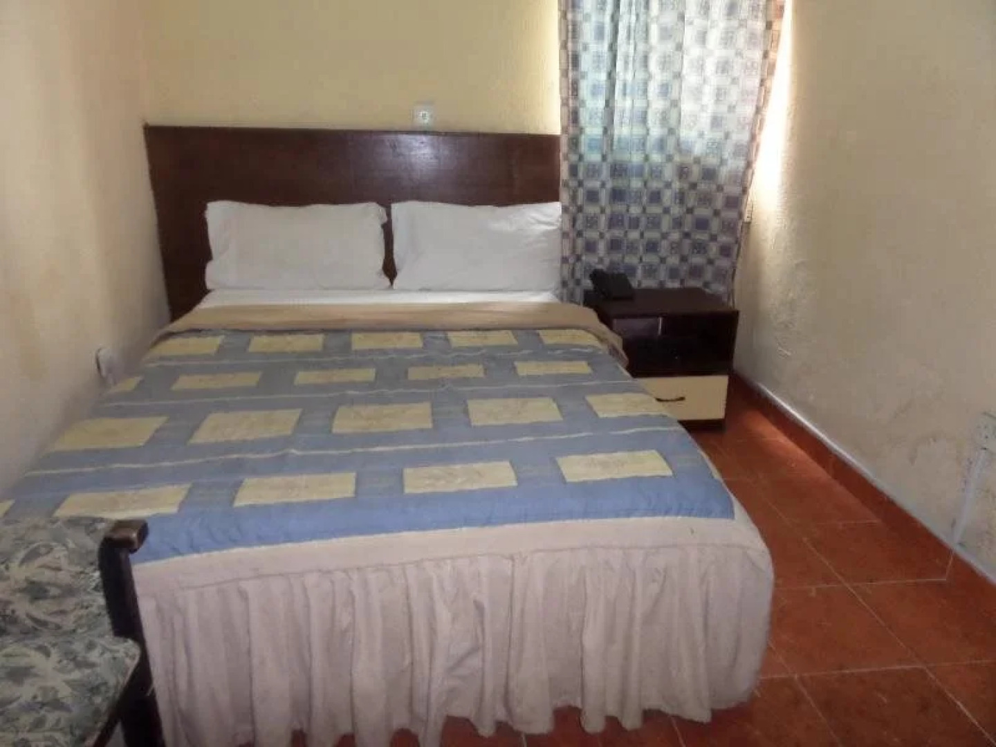 Neniv Hotel by Ecosignature