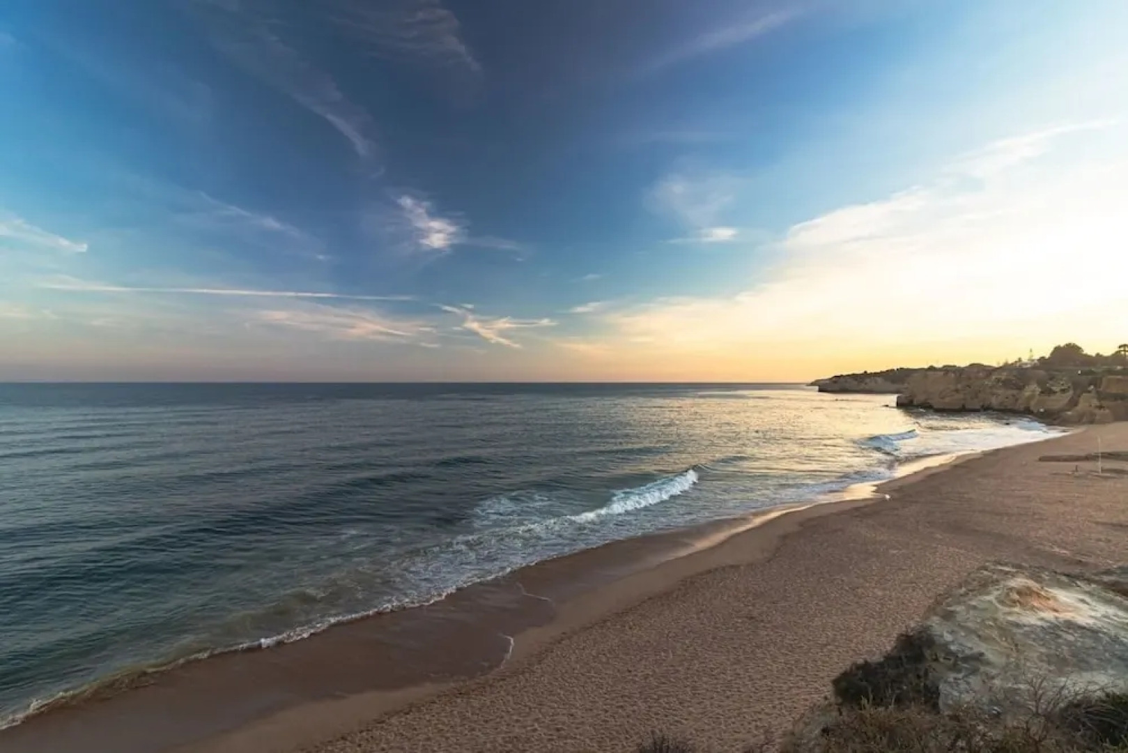 Inviting 2-bed Apartment in Armação de Pêra