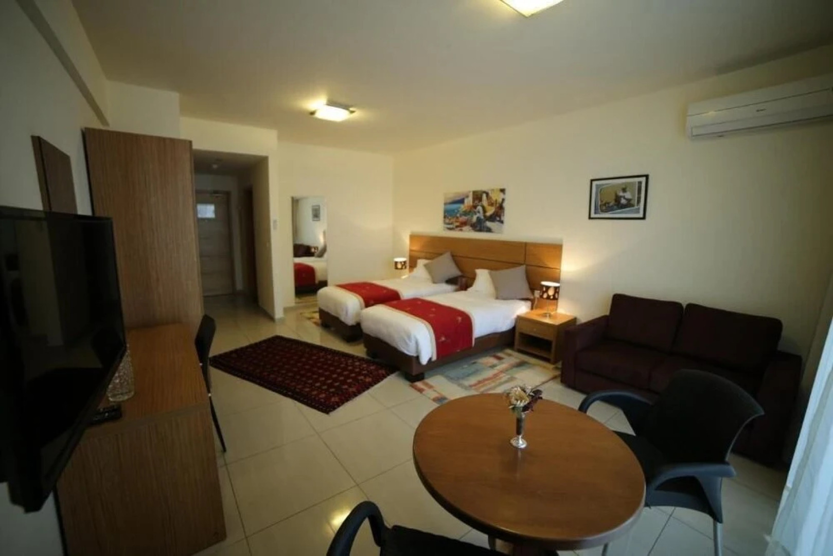 Sea Valley Suites