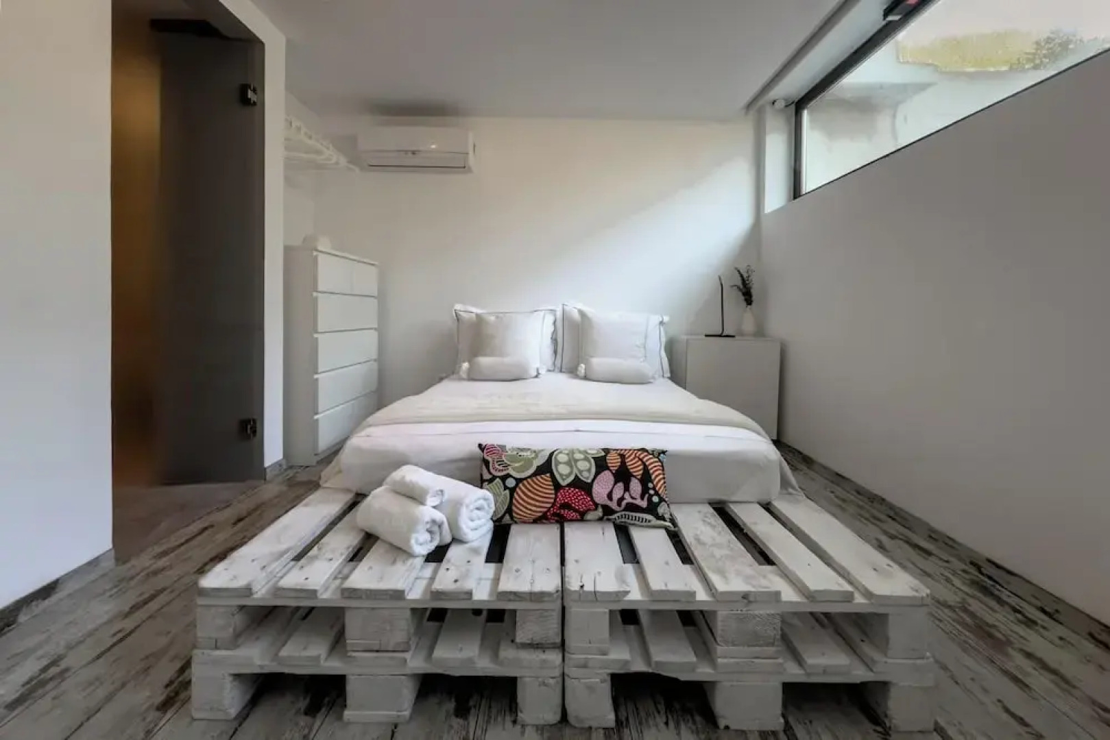 Horizon Luxury Seafront Villa