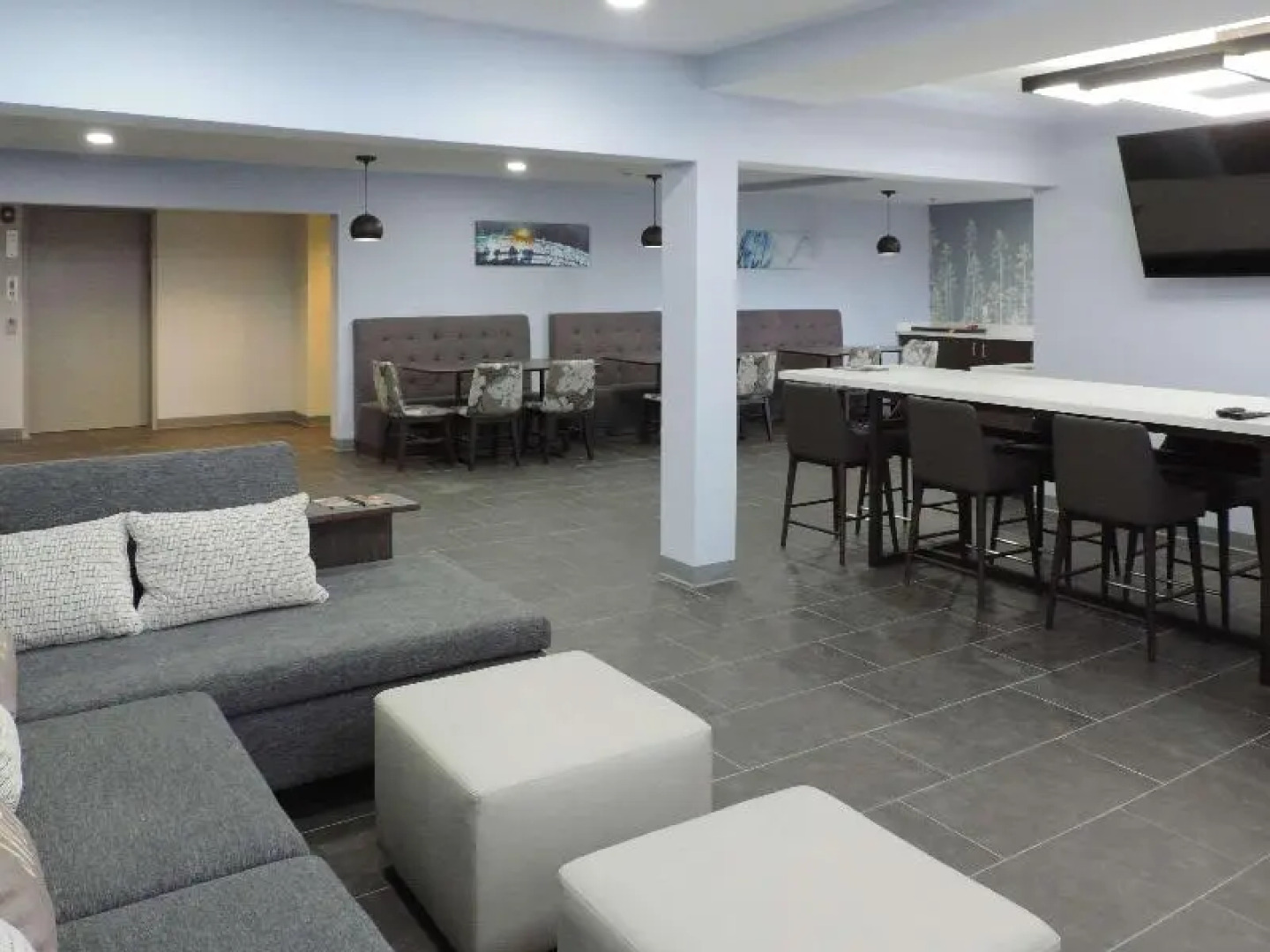 Rodeway Inn and Suites