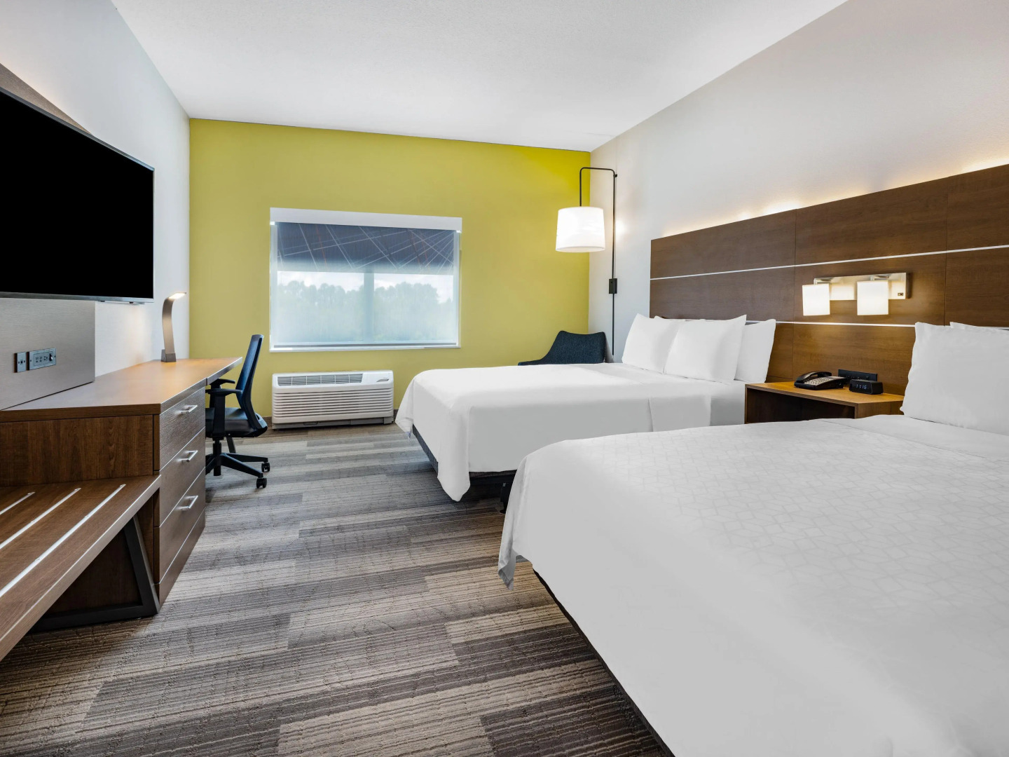 Holiday Inn Express & Suites Ruskin by IHG