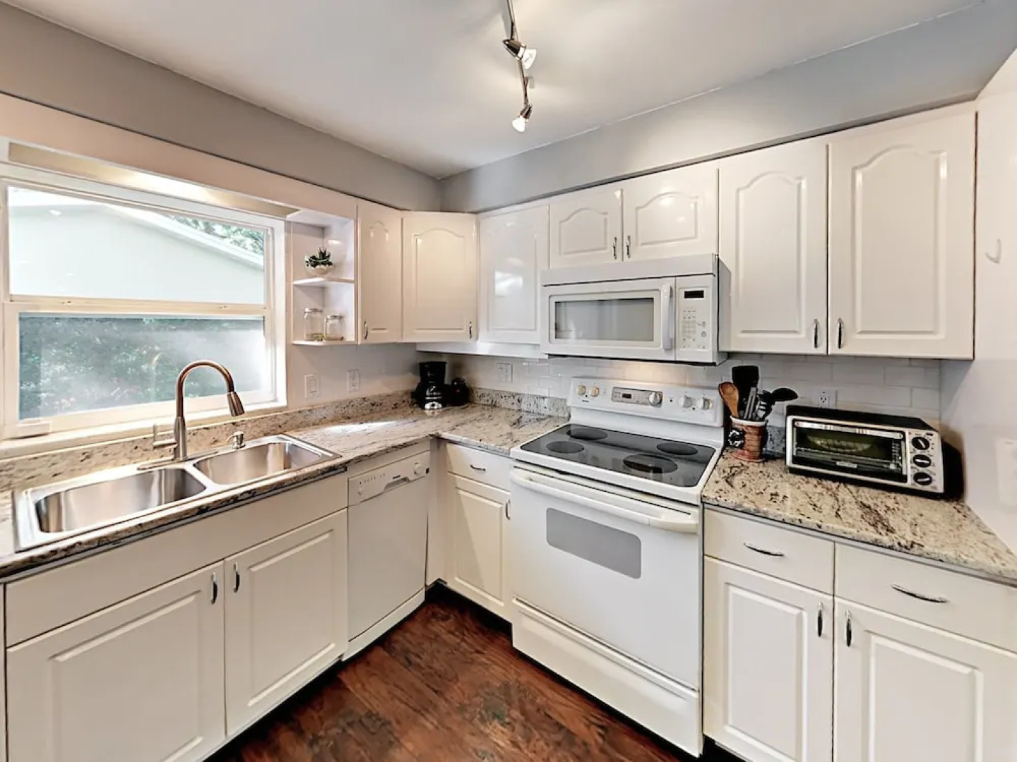 2040 Forest Drive Home