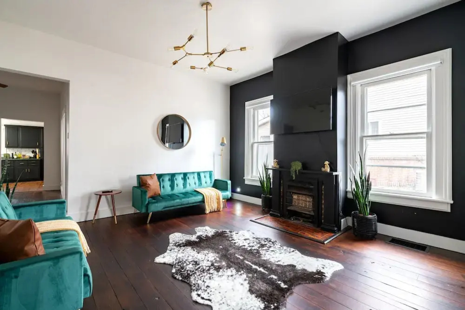 Prime Location Top Rated Clean Parking Free