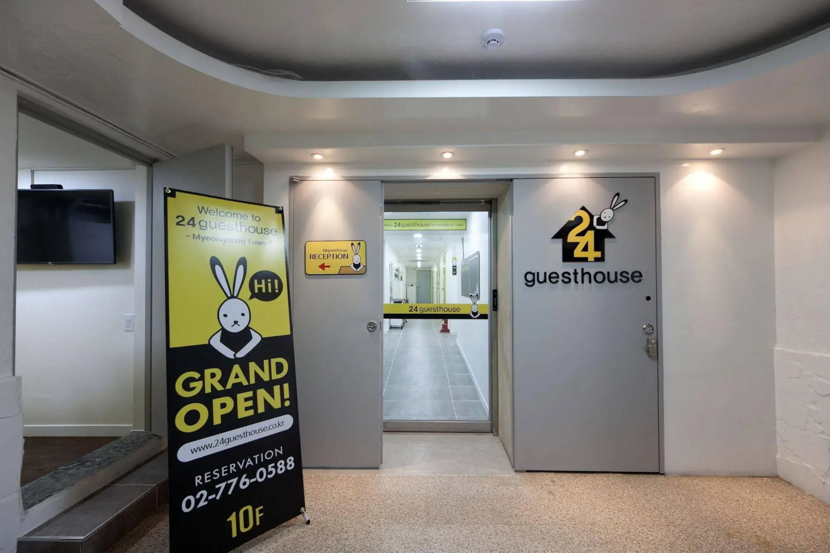 24 Guesthouse Myeongdong Town