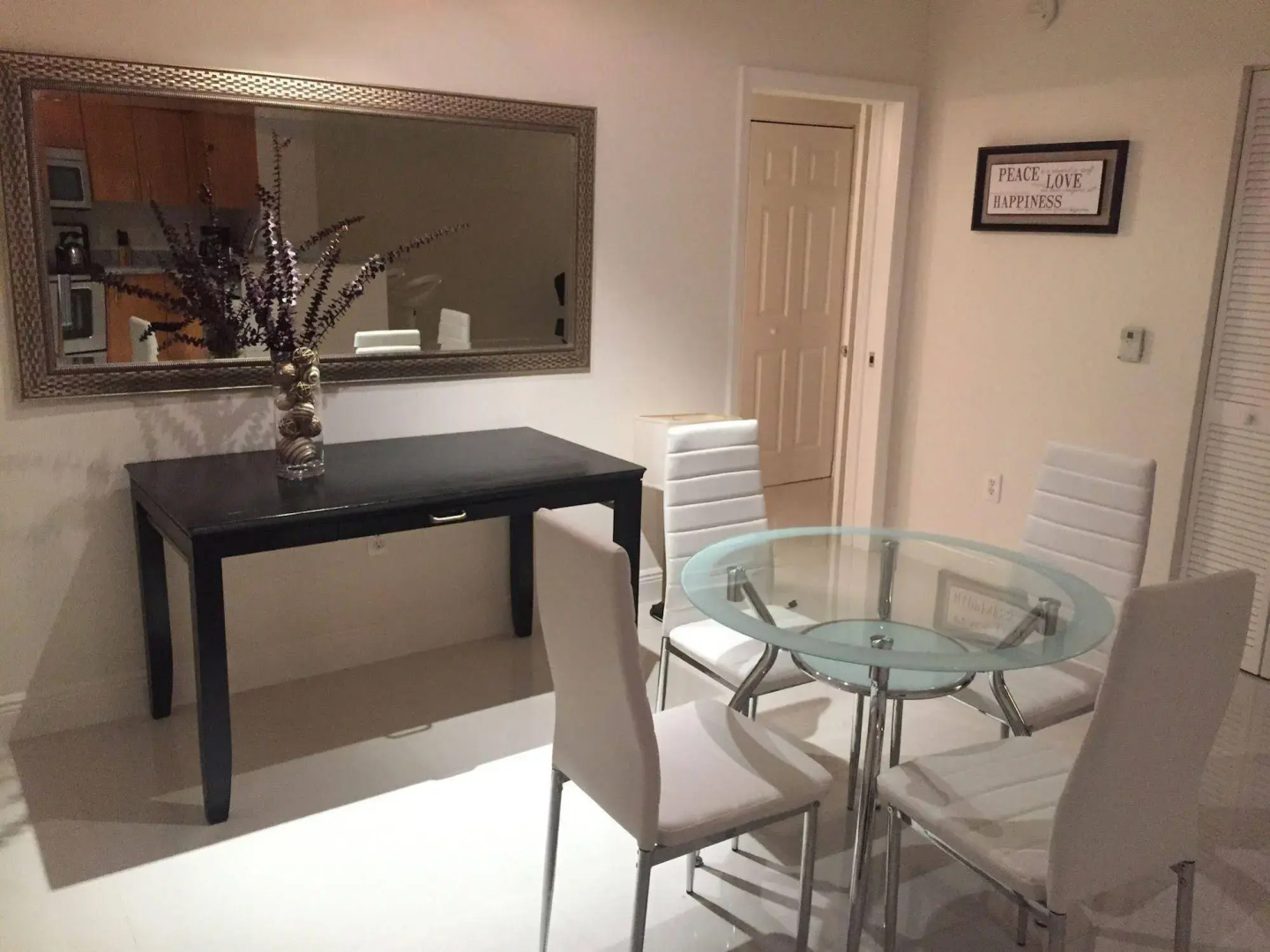 Luxury Suite in Coral Gables by LYX Miami Suites