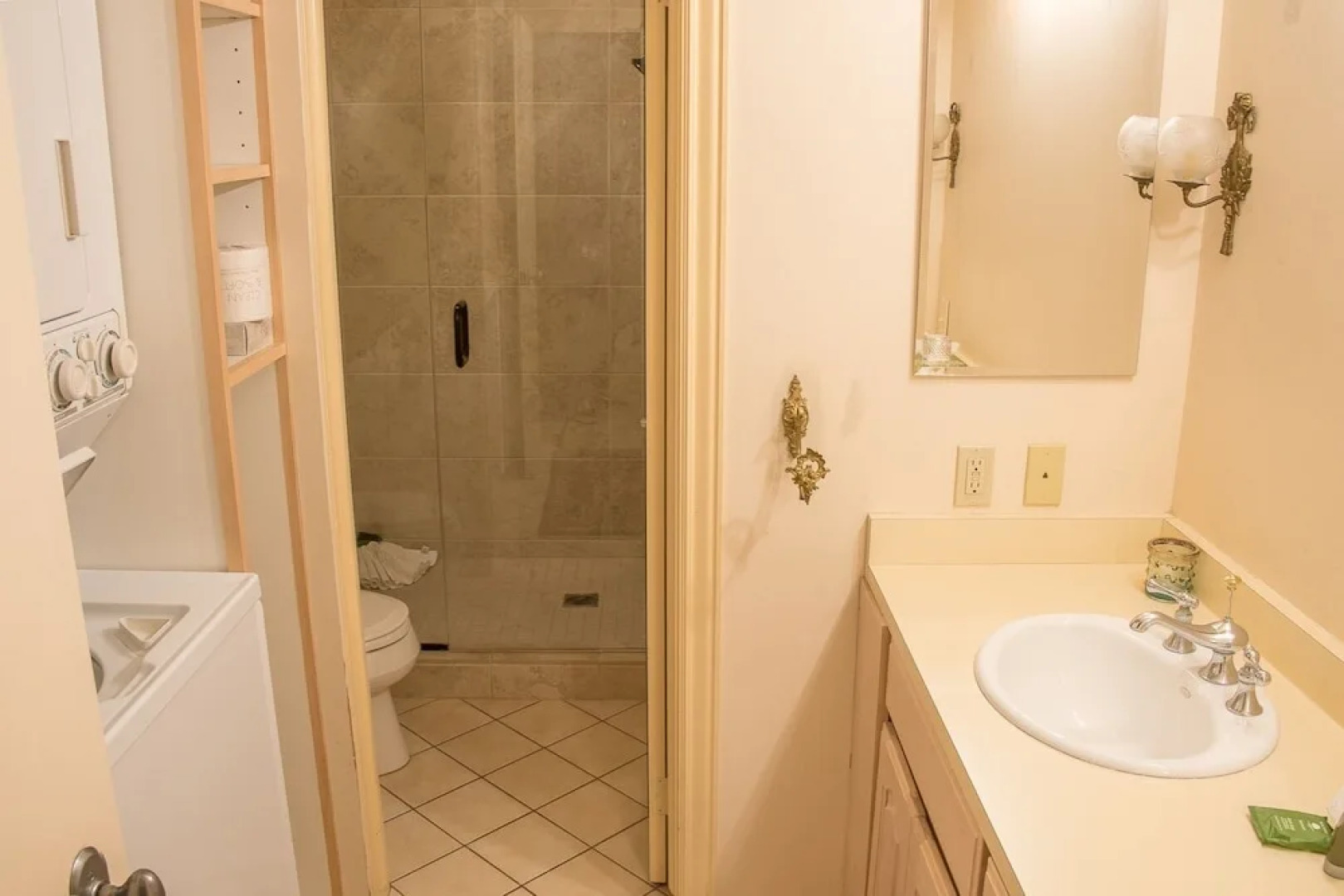 Atelier 1107 - 2 Br Condo