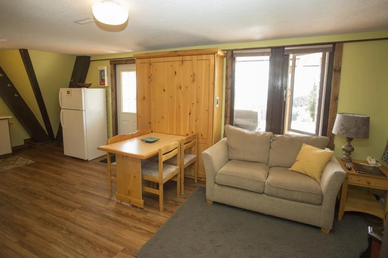 The Pinnacles Suite Hotel