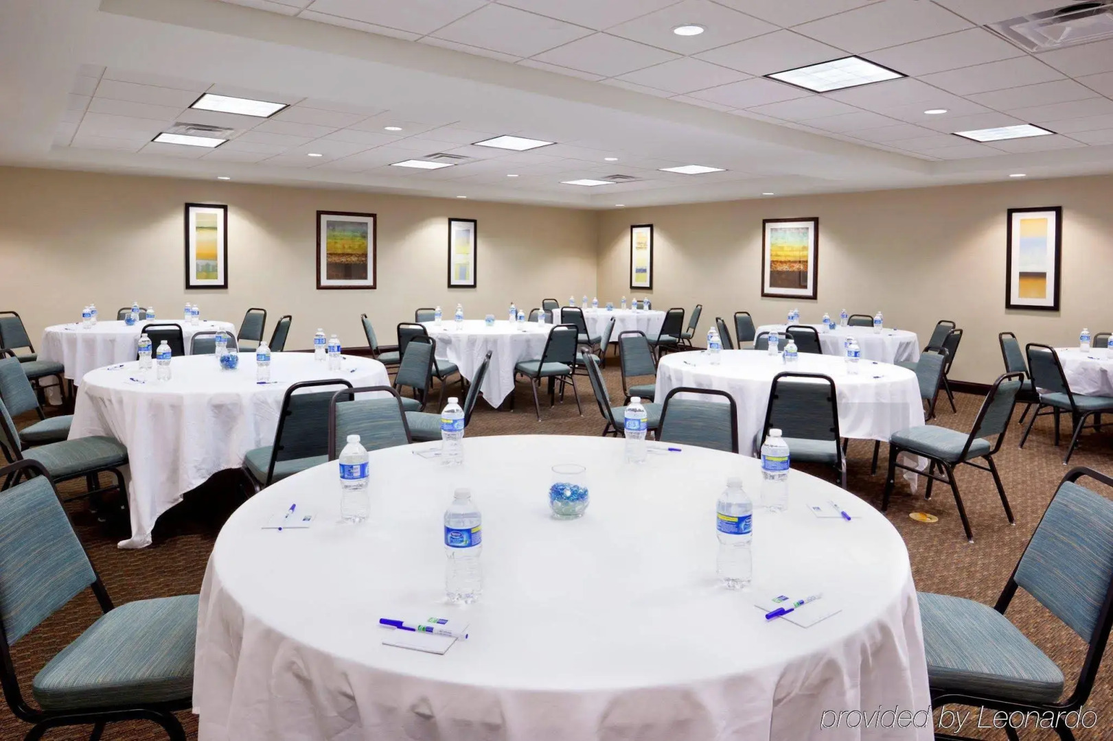 HOLIDAY INN EXPRESS & SUITES ZANESVILLE NORTH by IHG