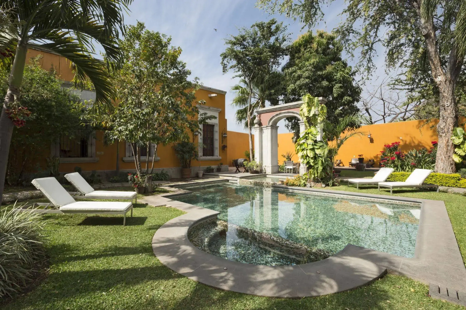 Los Abolengos, Grand Class Casona Hotel