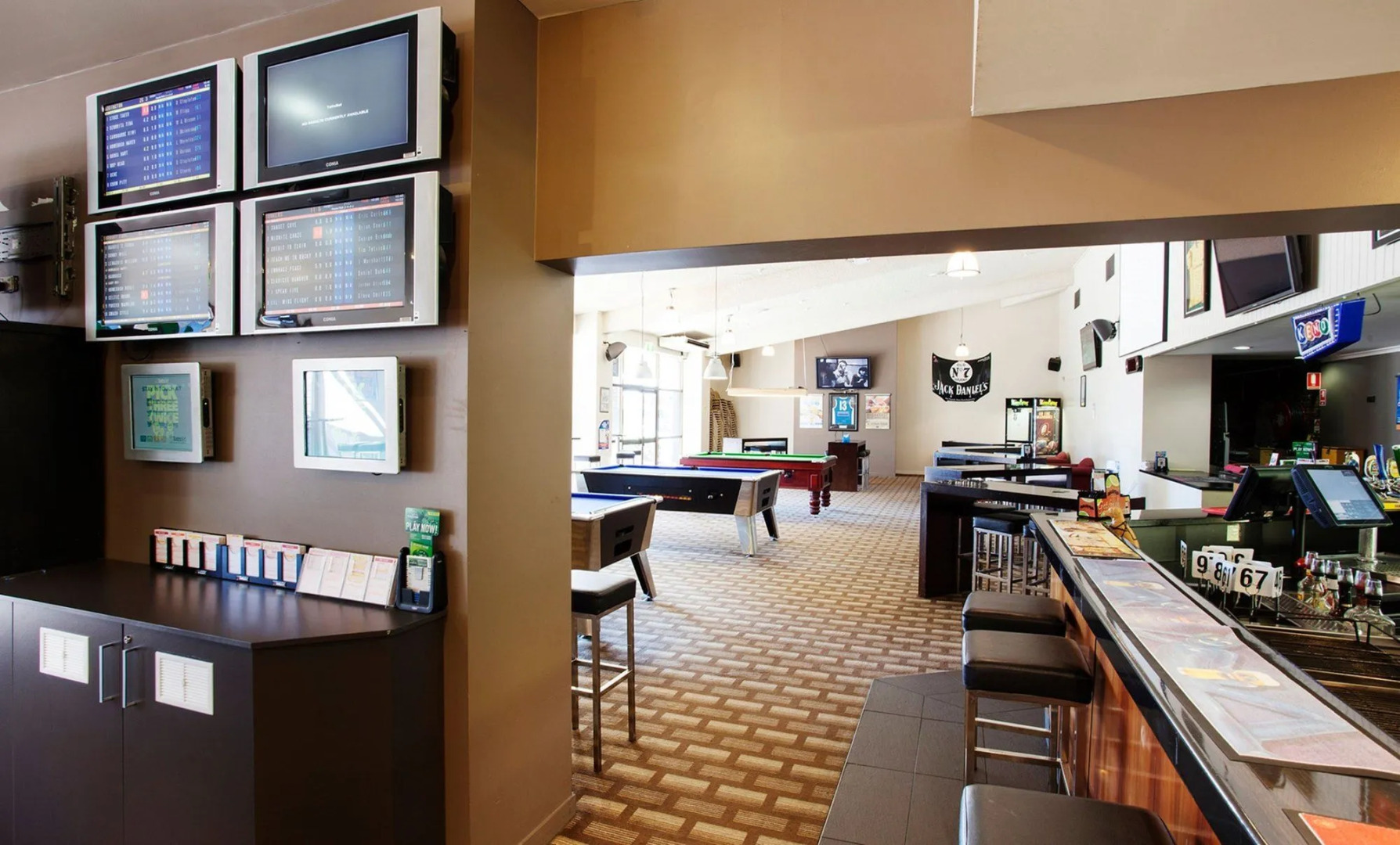 Nightcap at Kondari Resort