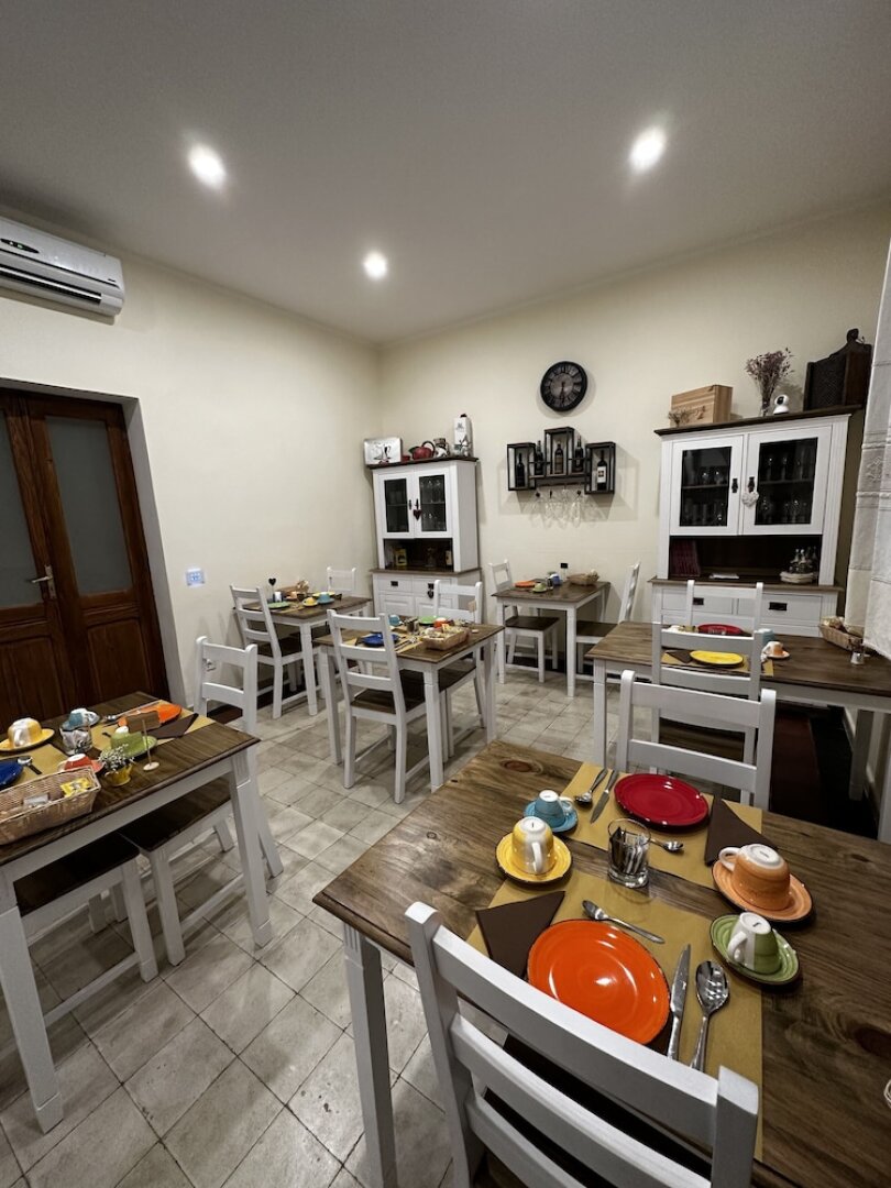 Domo Achenza Guesthouse