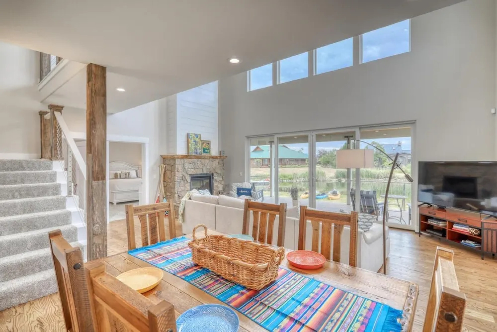 New Tranquil Village Lake Retreat