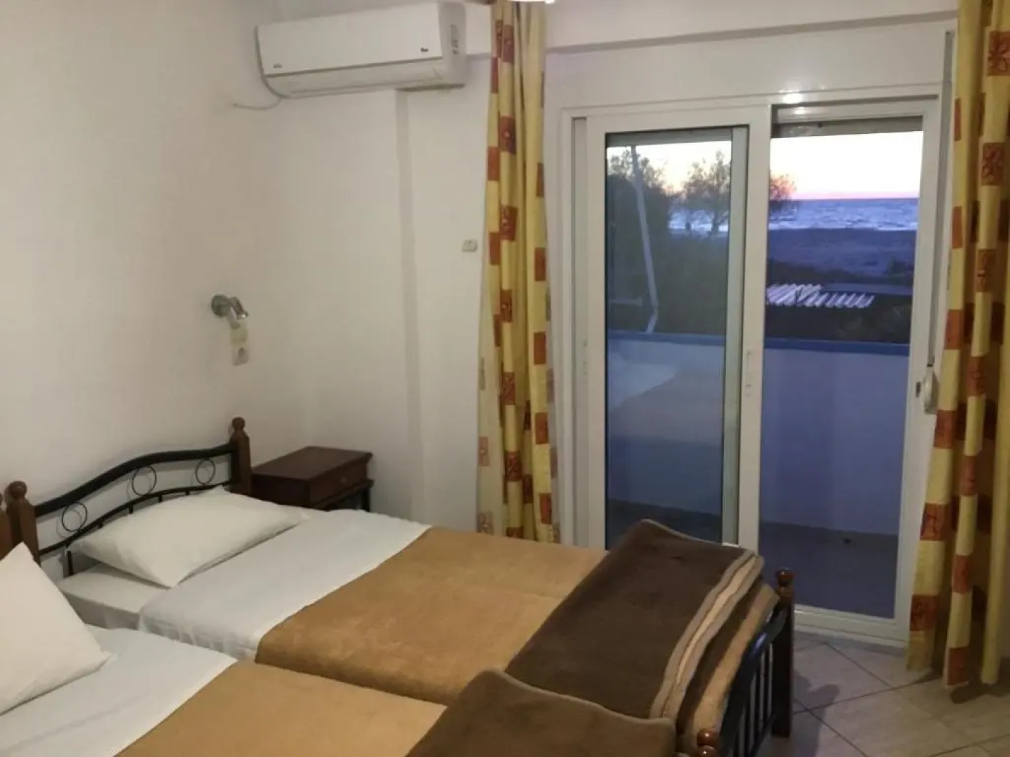 Katerina & Efi Apartments