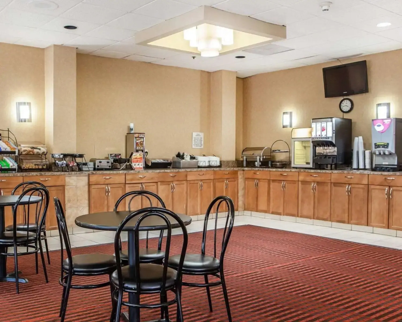 Clarion Hotel Palmer Inn