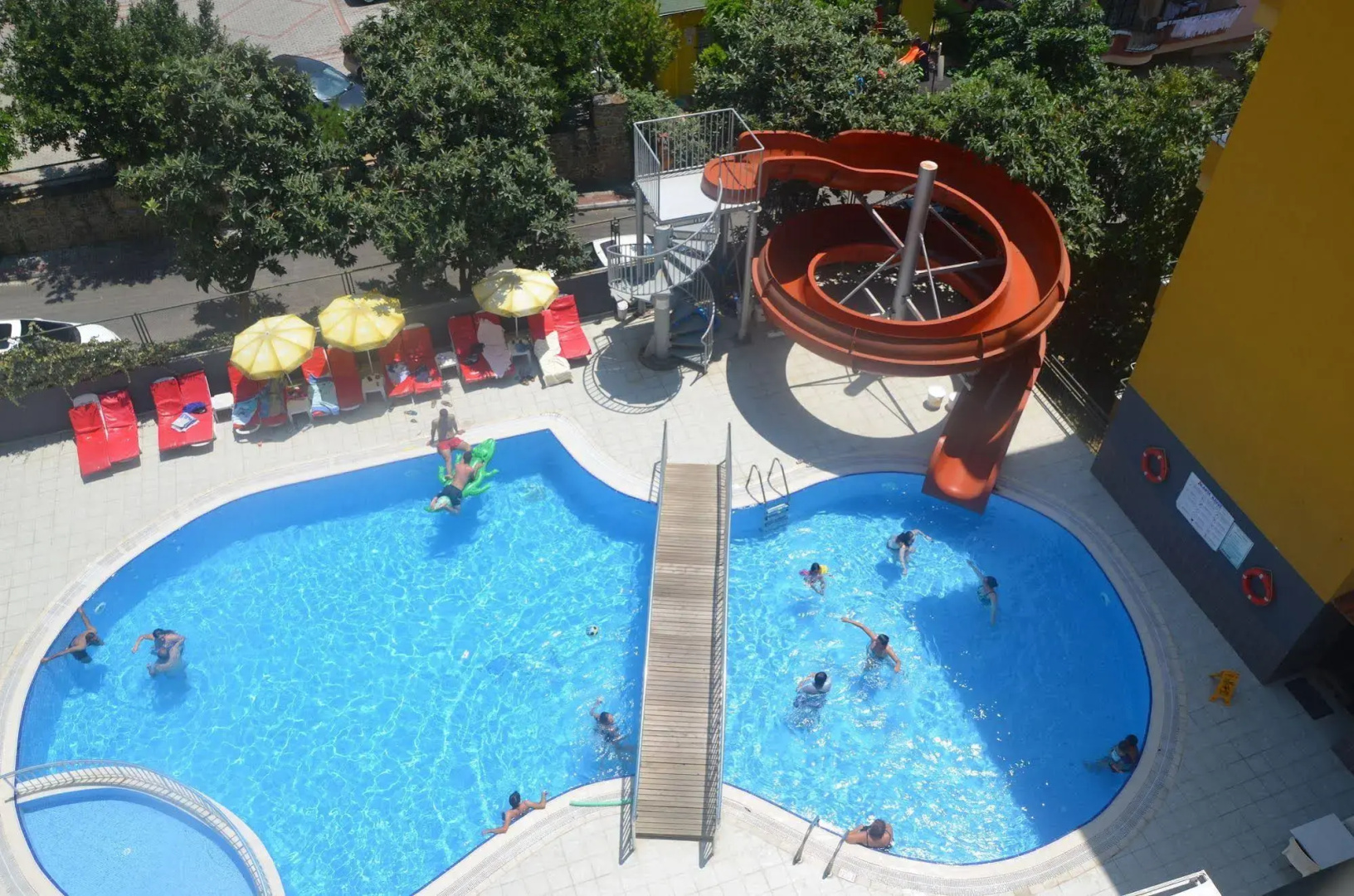 Rose Garden Apart Hotel