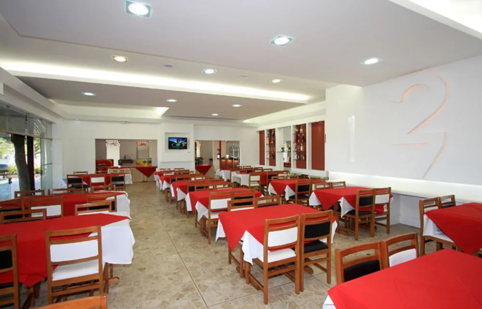 27 Praia Hotel