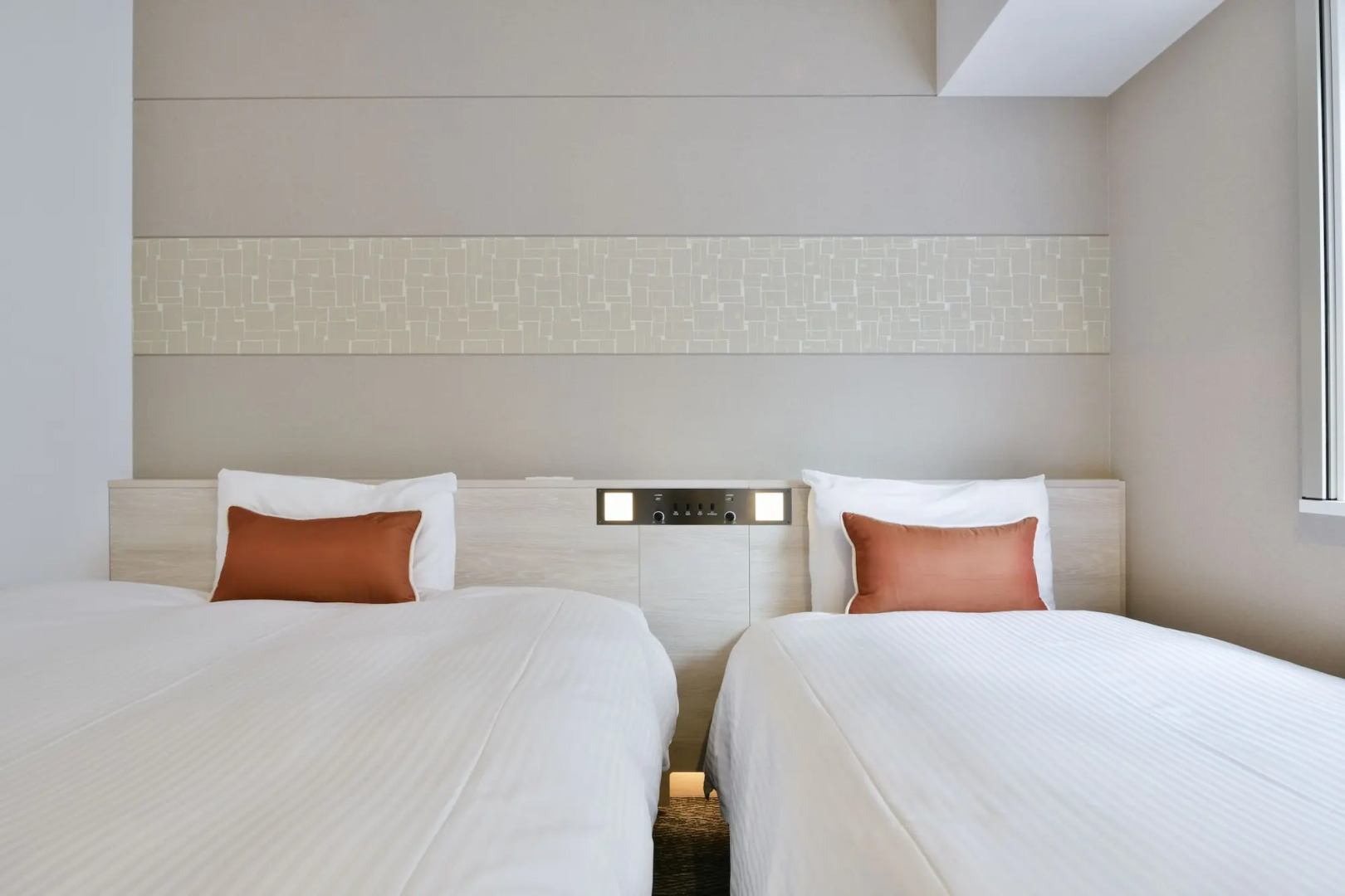 Vessel Inn Chiba Station