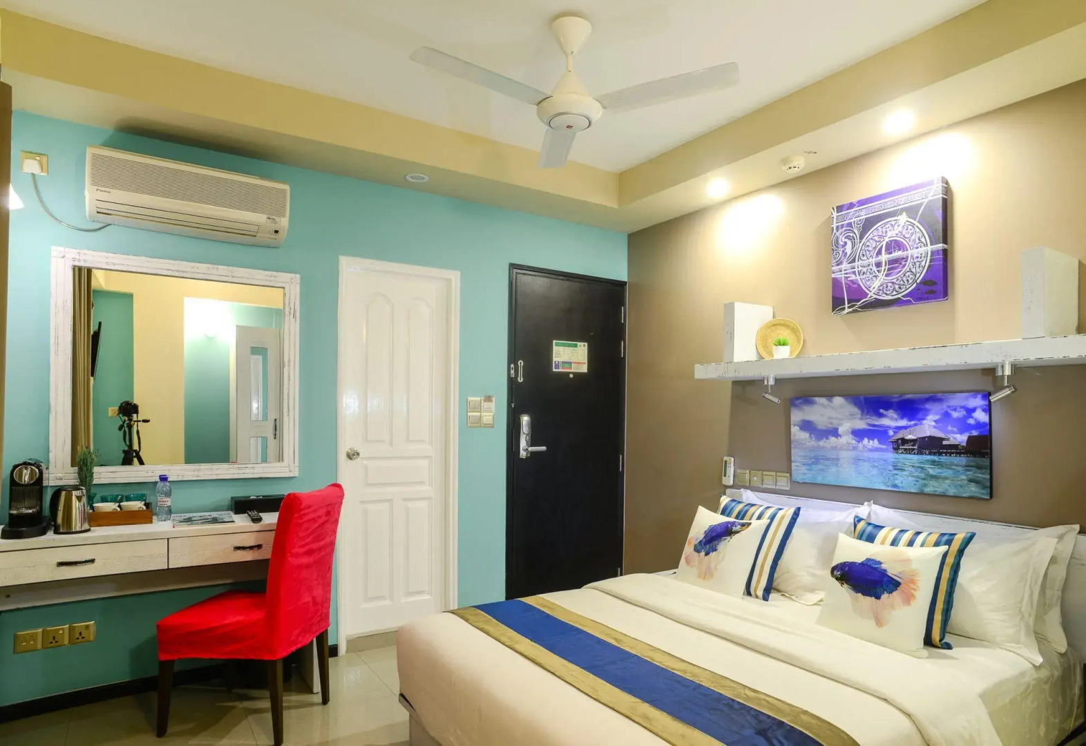 Laze by Somerset Inn