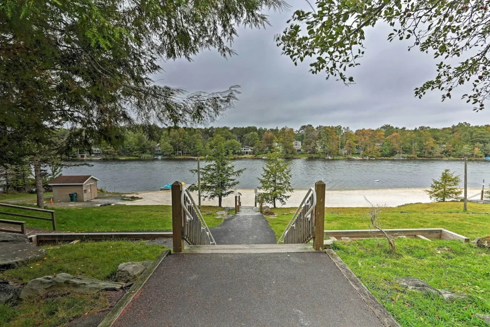 Walk to Lake: Tobyhanna Home w/ Hot Tub & Fire Pit