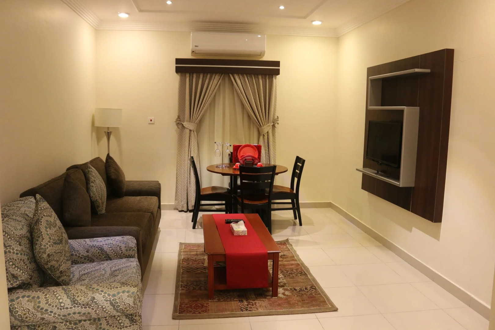 Al-Fakhamah Hotel Apartments - Families Only