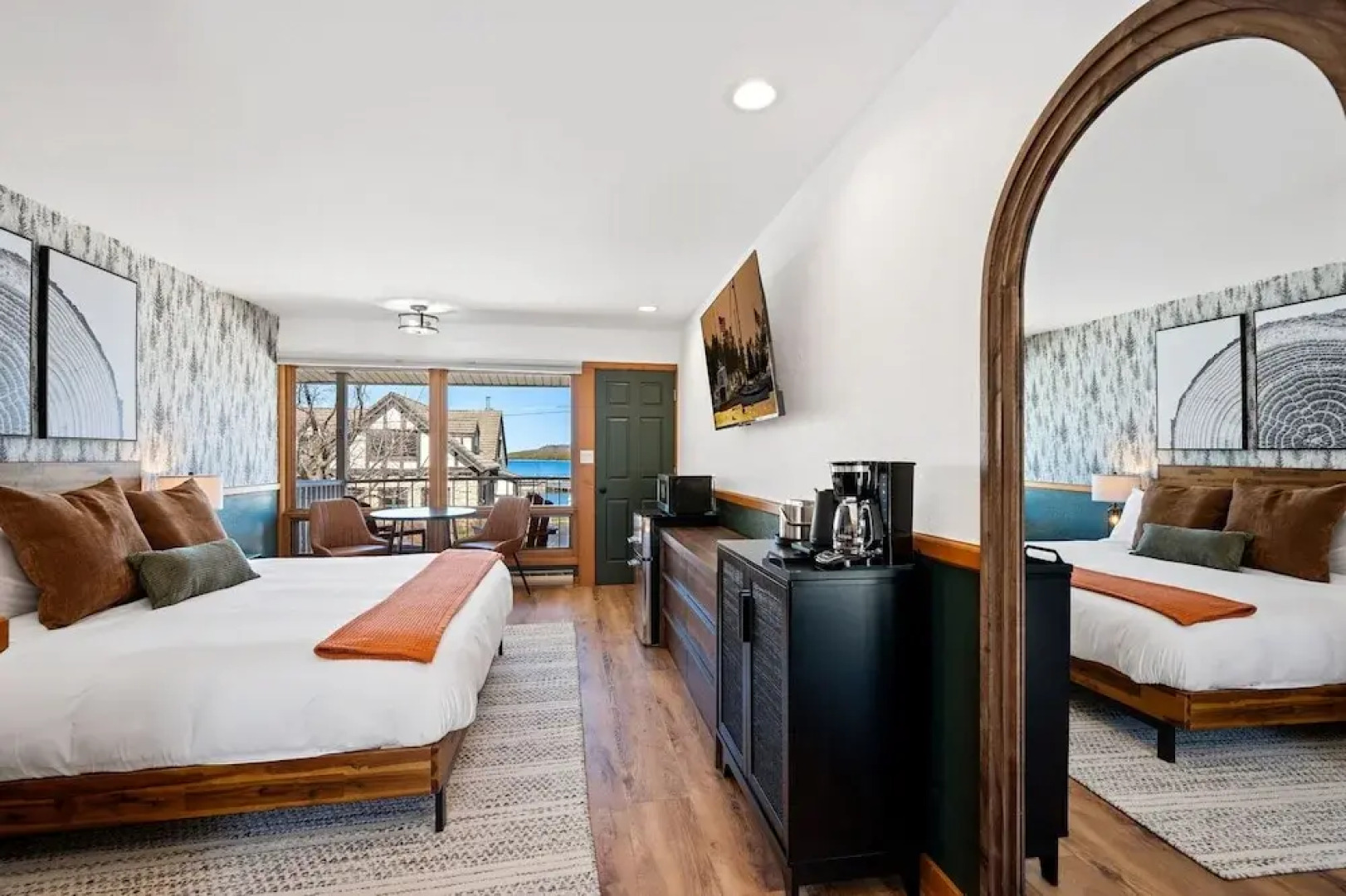 Spruce and Shore Motel