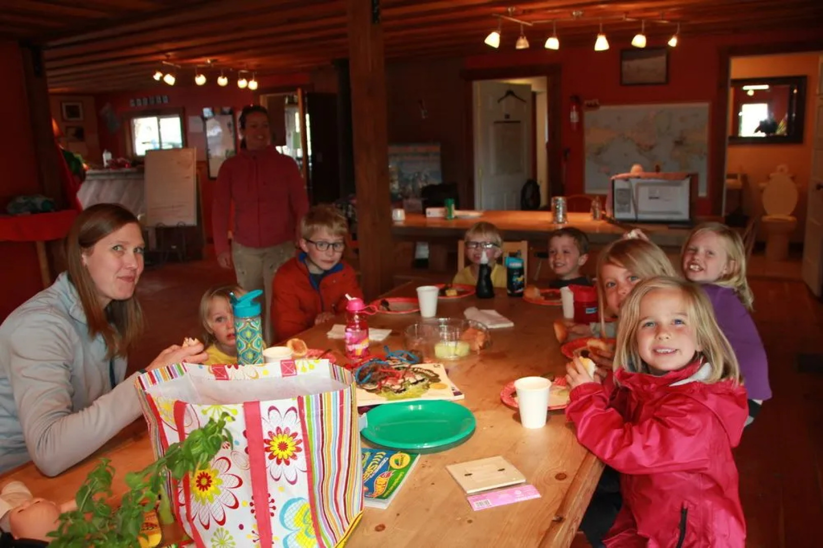 North Yellowstone Lodge and Hostel