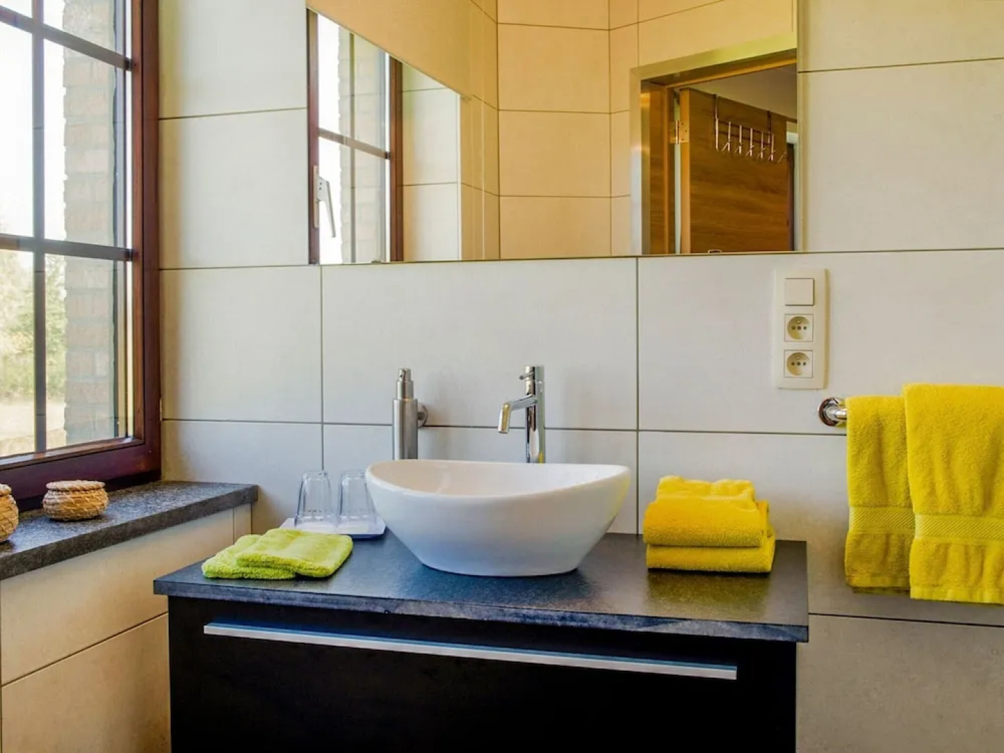 Villa in Bitvre With Garden