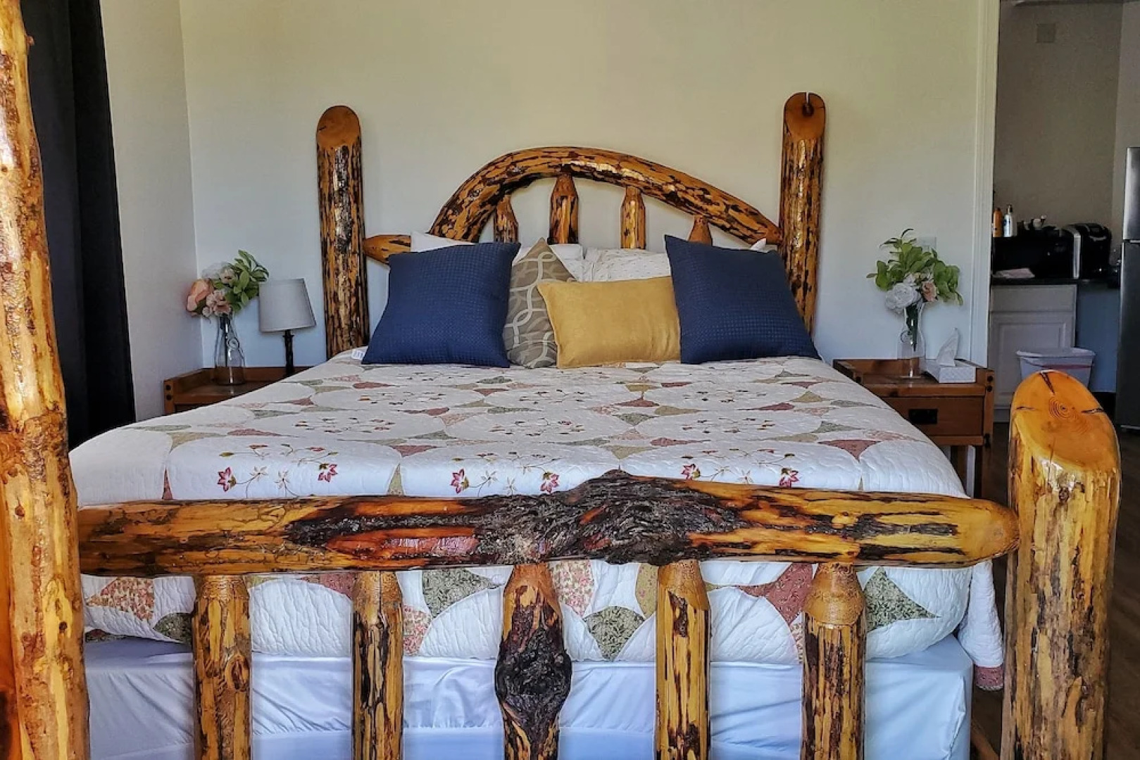 Creekside Lodge and Cabins