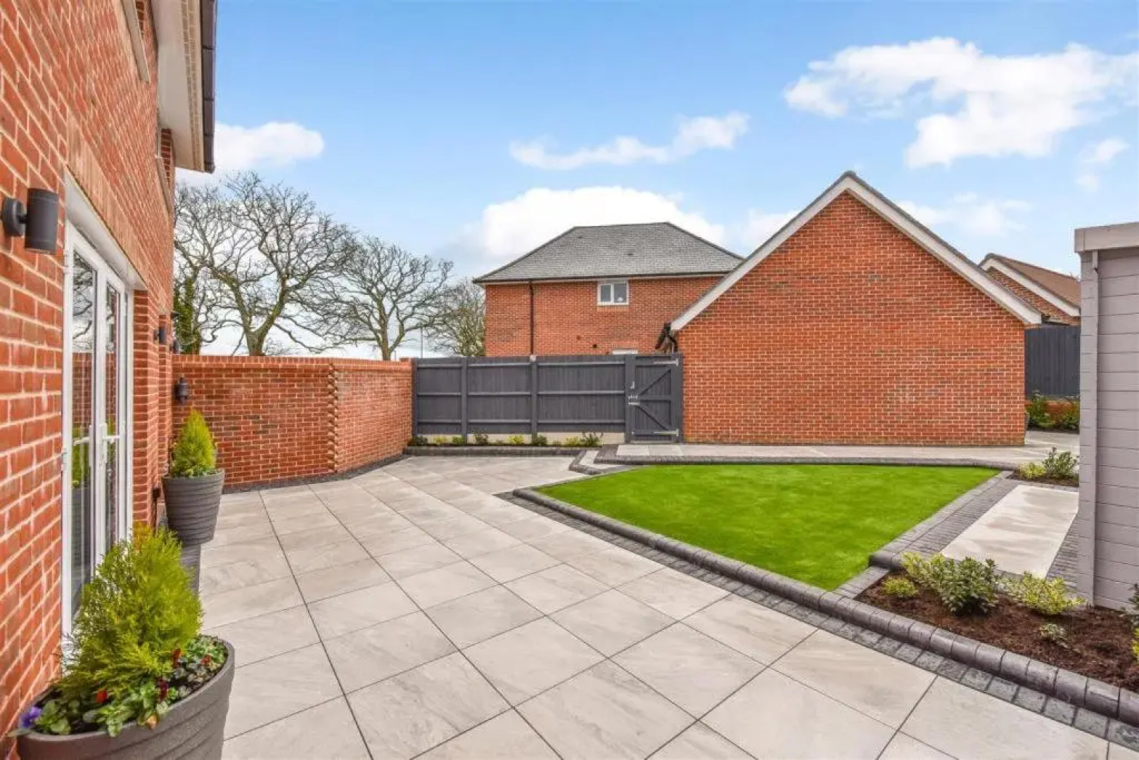 Luxury 4 Bedroom Detached House
