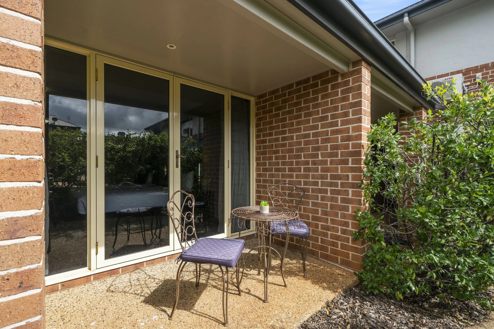 Ambassador on Ruthven