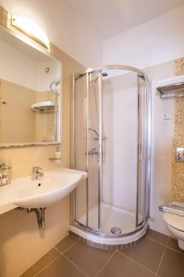 Aphrodite Luxury Studios & Apartments