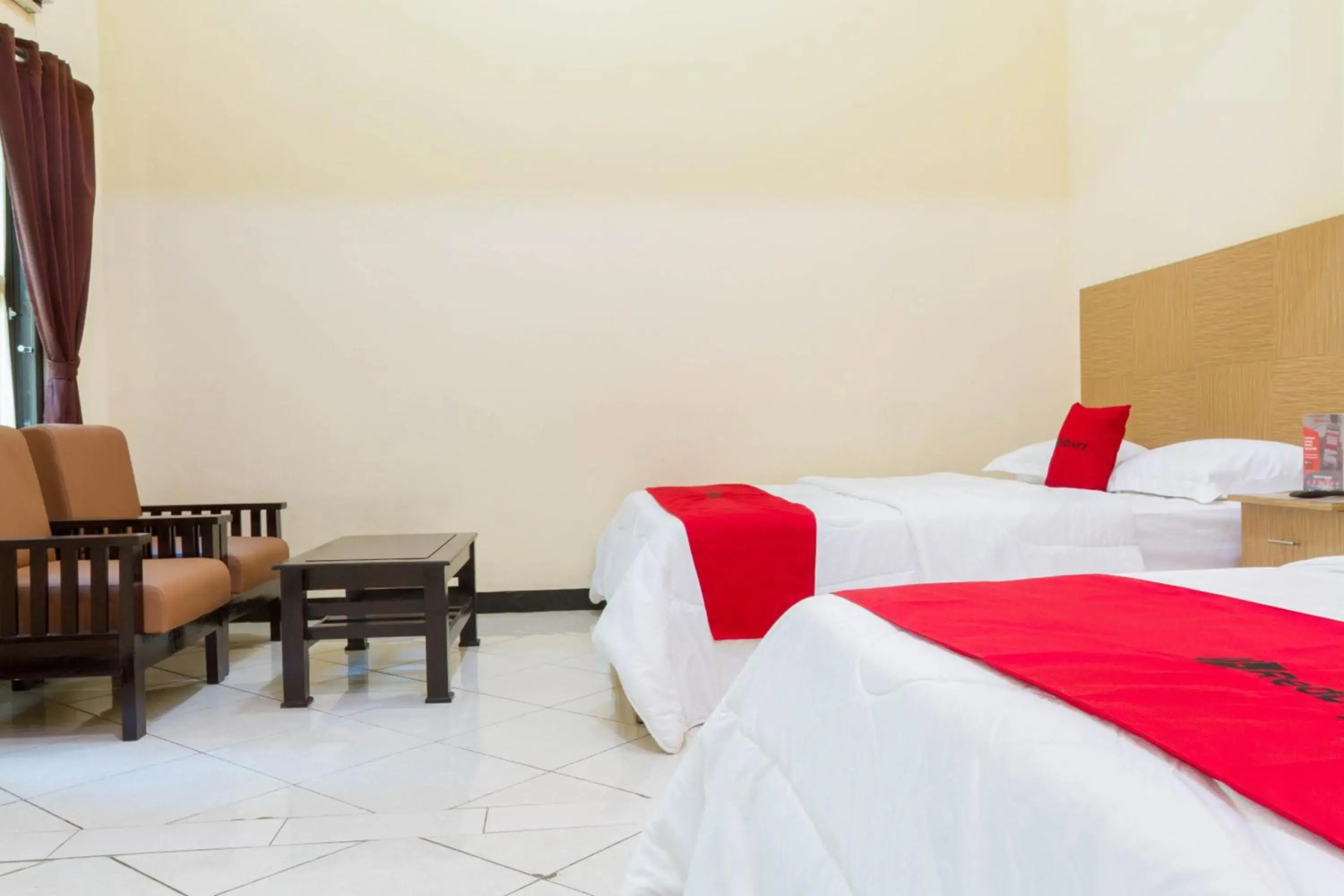 RedDoorz @ Pataruman Garut