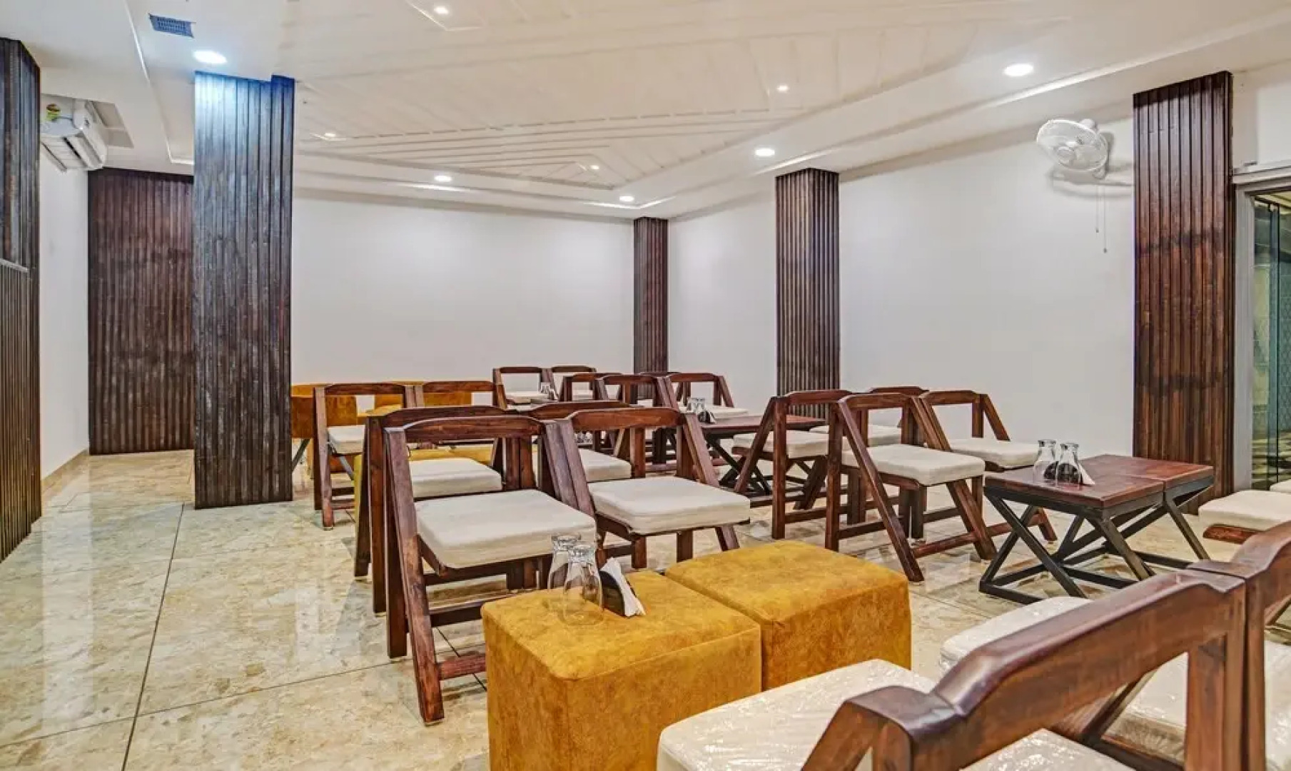 Oyo 9719 Hotel Relax Inn