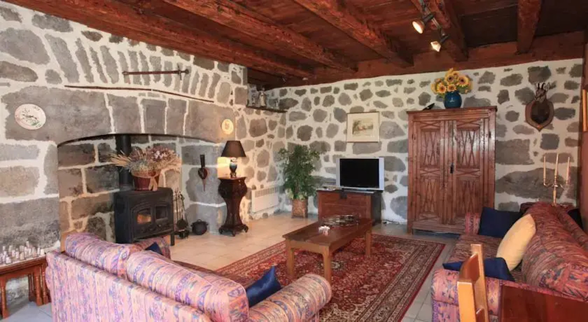 Unique Luxury Farmhouse