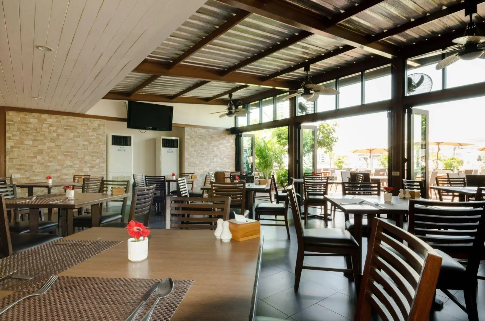 The StandardX Bangkok Phra Arthit